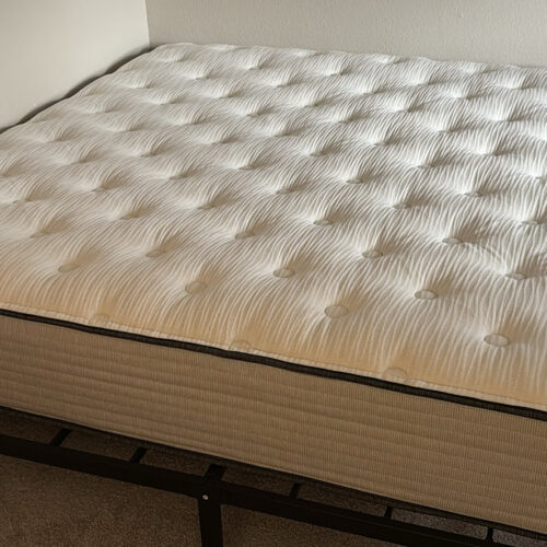 B0B5F892-9D90-4DAE-926A-C285437180F1 King size mattress and frame