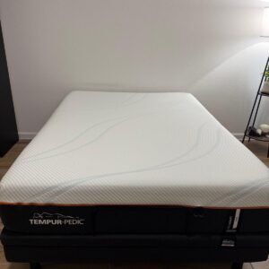 Tempur-Pedic ProAdapt Firm Mattress + Ergo Smart Base – Excellent Condition!