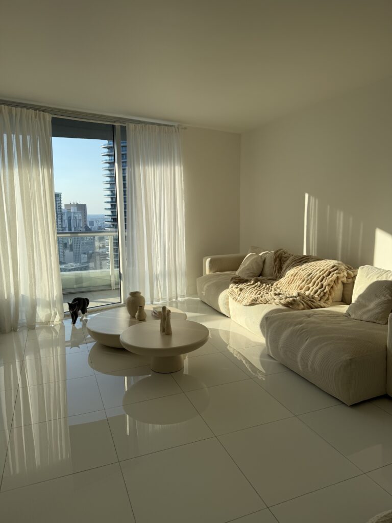 Modani Sofa