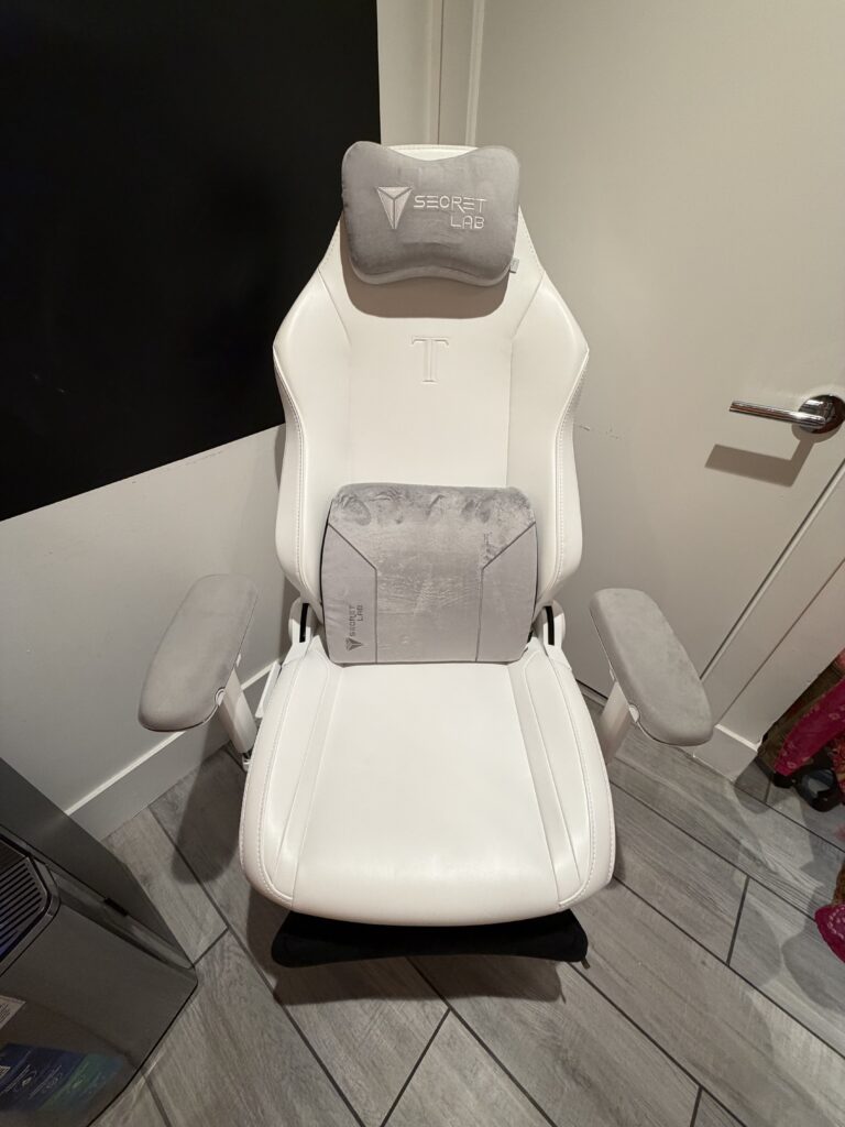 Secretlab TITAN Evo Chair - White - Excellent Condition