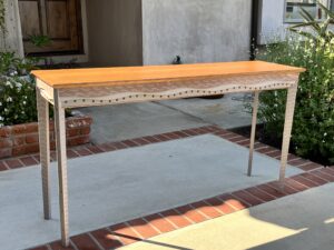 Sideboard table
