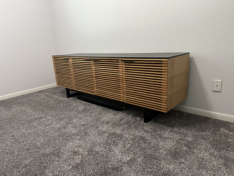 Entertainment Center / TV Stand Cabinet