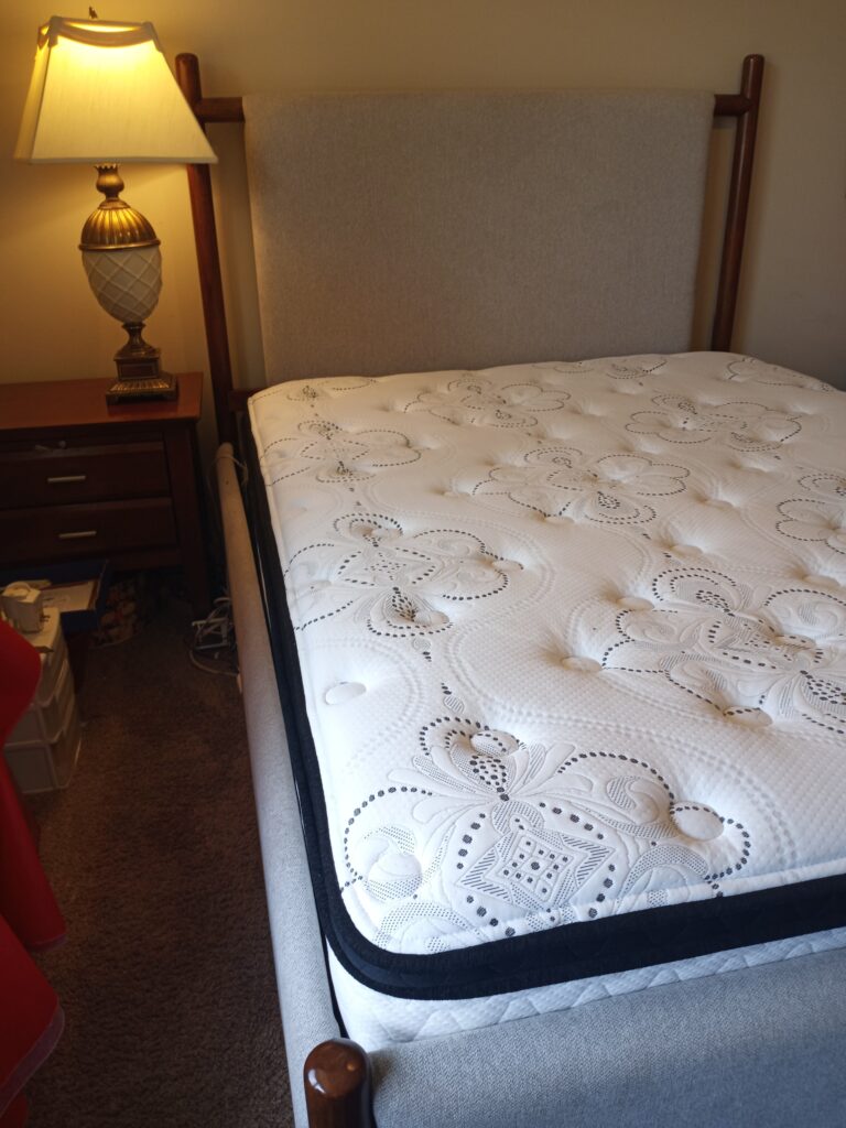 Lyncott Queen Upholstered Bed