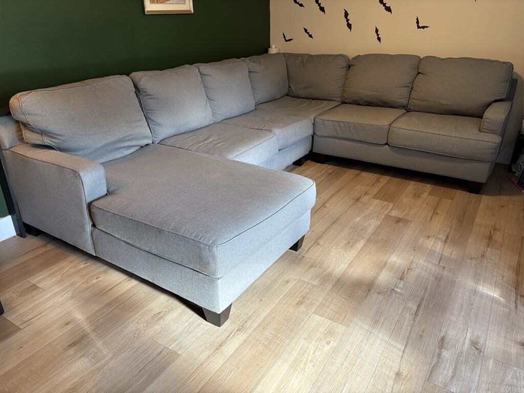 L shaped sectional couch